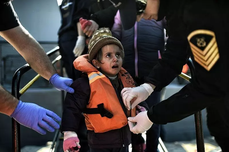 "The Guardian": Grecja oskarżona o "szokujące" porzucenie uchodźców na morzu