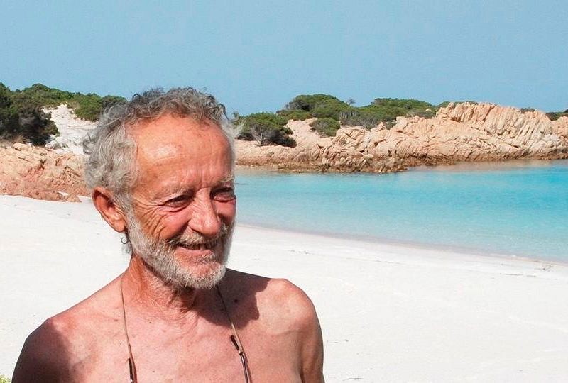 ‘I have given up the fight’: ‘Italy’s Robinson Crusoe’ to leave island