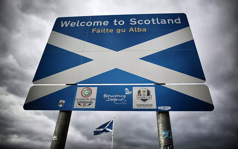 Report: Scots benefit more than English from one country