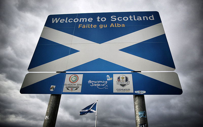 Raport: Szkoci bardziej niż Anglicy korzystają finansowo na jednym państwie