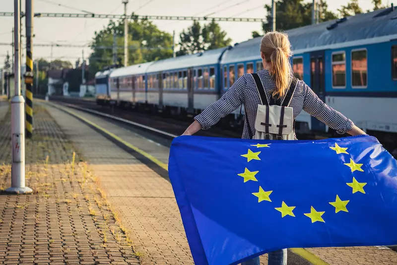 UE: Większa ochrona pasażerów kolei w przypadku opóźnienia lub odwołania połączenia