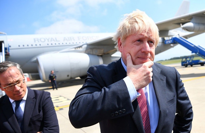 Zagraniczne wakacje od 17 maja? Boris Johnson zabrał głos