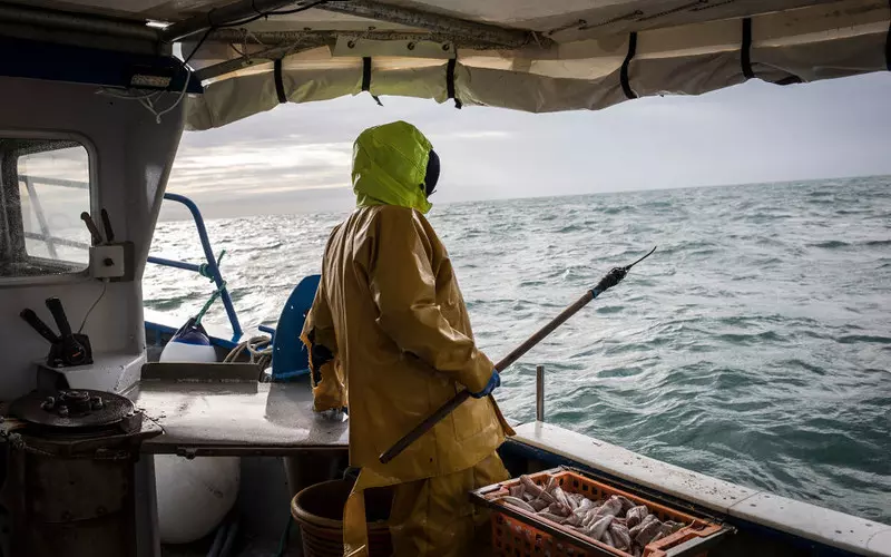 Walka o dostęp do łowisk: Francja grozi wyspie Jersey odcięciem prądu