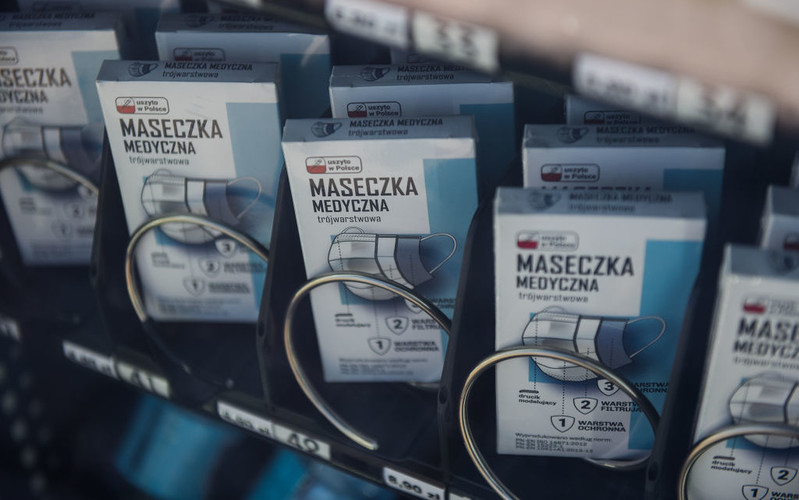 Polska policja będzie karać za niepoprawne noszenie maseczek?