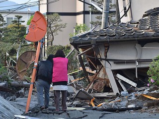 Trzęsienie ziemi w Japonii. Co najmniej 41 osób nie żyje, setki rannych