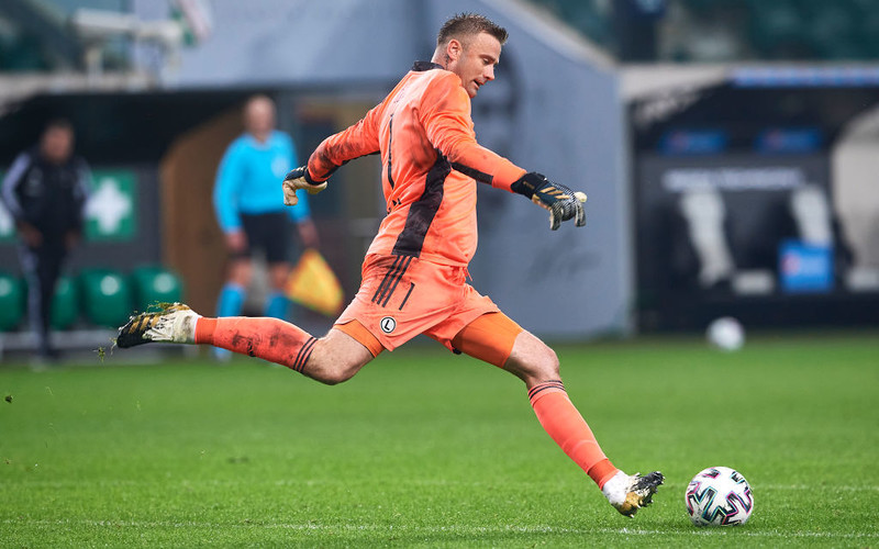 Ekstraklasa piłkarska: Boruc podpisał nowy kontrakt z Legią