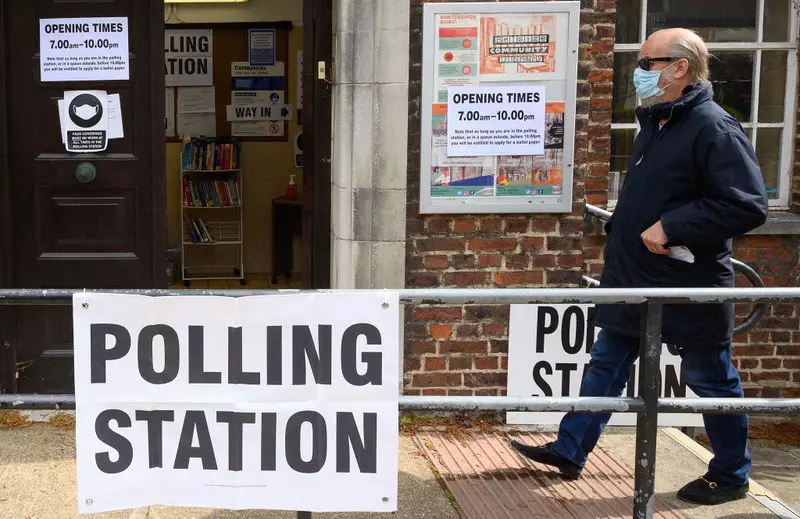 Wybory w UK: Konserwatyści prowadzą w Anglii, niewiadomy wynik w Szkocji