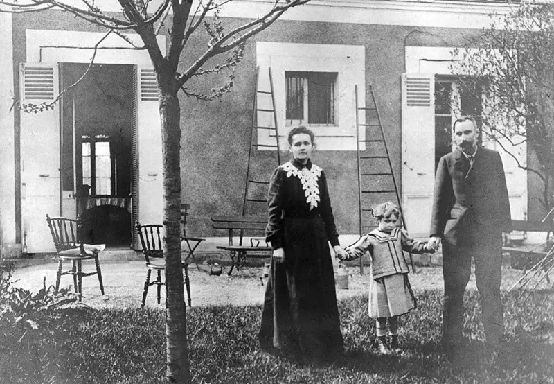 Dom Piotra i Marii Skłodowskiej-Curie wystawiony na sprzedaż