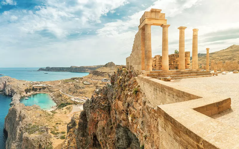 LOT-em na bezpieczne wakacje w Grecji