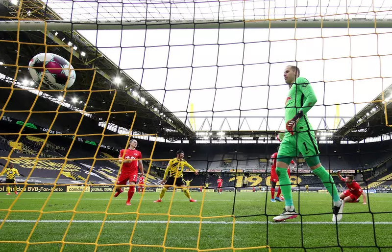 Puchar Niemiec: Borussia zaapelowała do kibiców o pozostanie w domu