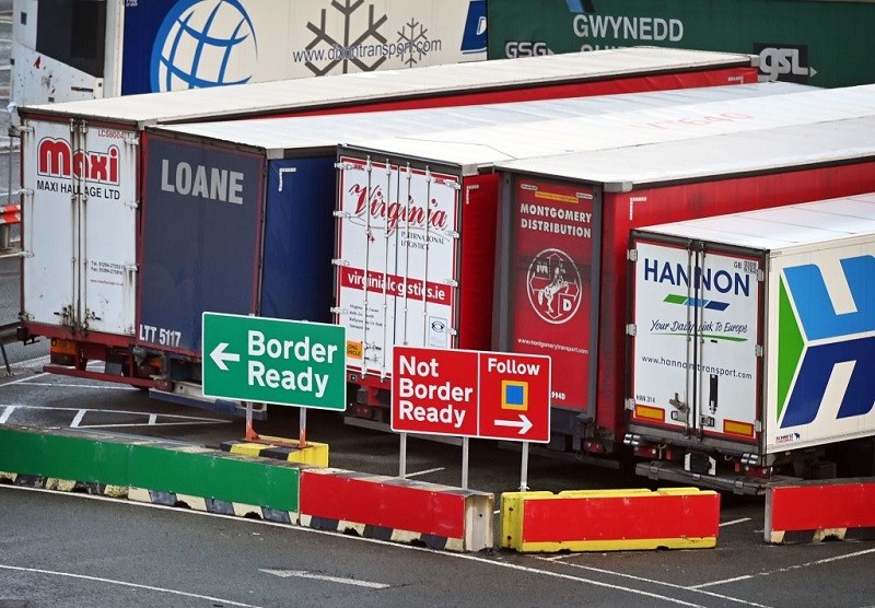 Brexit: UK proposes new Irish Sea food checks from October