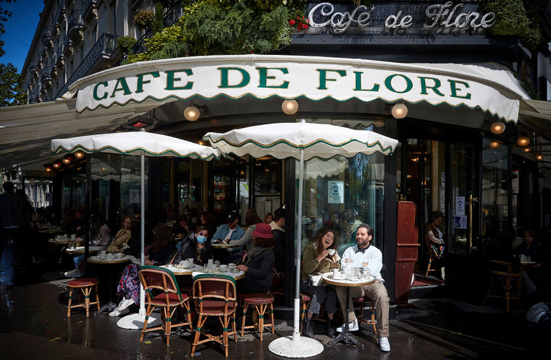 France opens restaurant gardens and invites foreign tourists