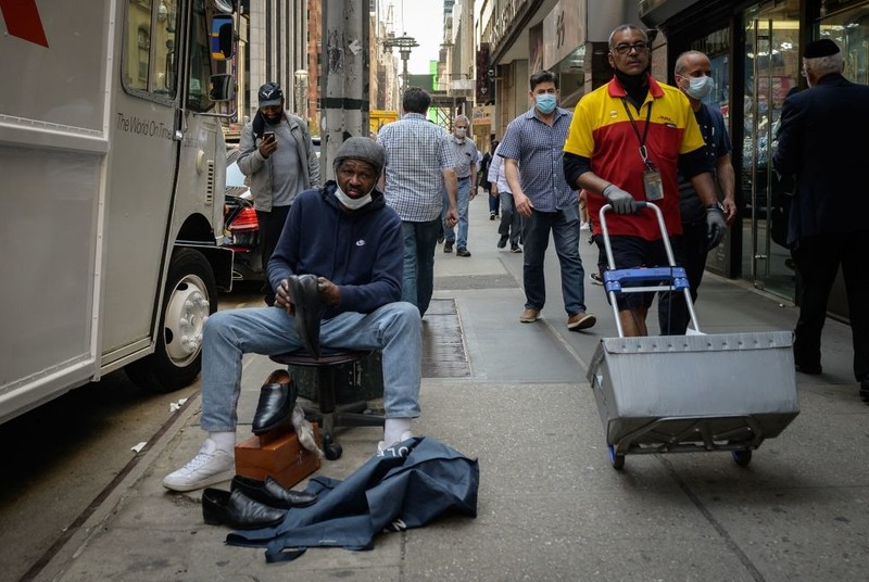 Nowy Jork odwołuje nakaz noszenia masek dla zaszczepionych