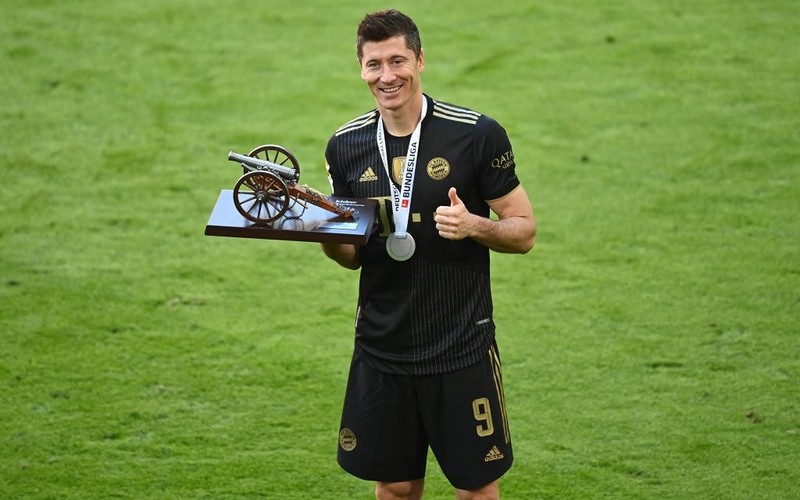 Lewandowski pobił rekord Muellera!