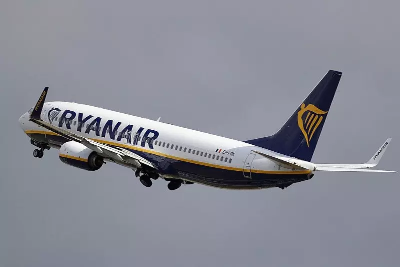 Samolot Ryanair "siłą zmuszony do lądowania w Mińsku"