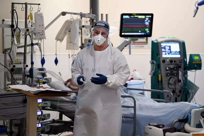 "Pandemia w UK się skończy", jeśli nowe warianty nie wyślą ludzi do szpitali