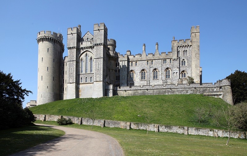 Arundel Castle: Mary Queen of Scots beads stolen in raid