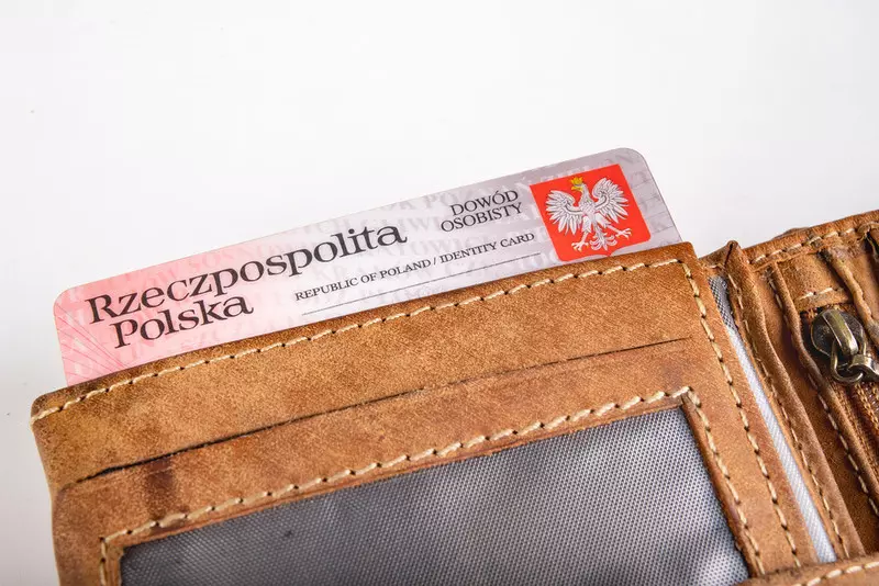 In June, over 140,000 Poles will expire their ID cards