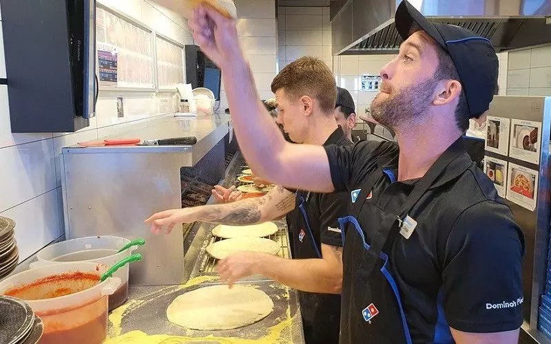 UK: Sieć Domino's Pizza szuka do pracy 5 tys. osób