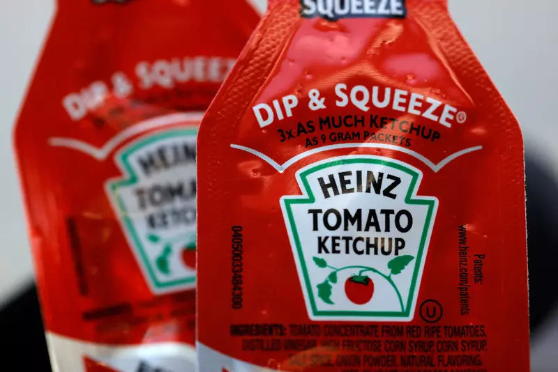Ketchup Heinz znów będzie powstawał w UK