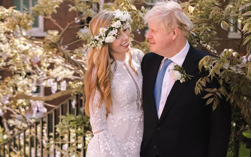 Media: Premier Johnson i jego żona spędzili "weekend miodowy" pod Londynem