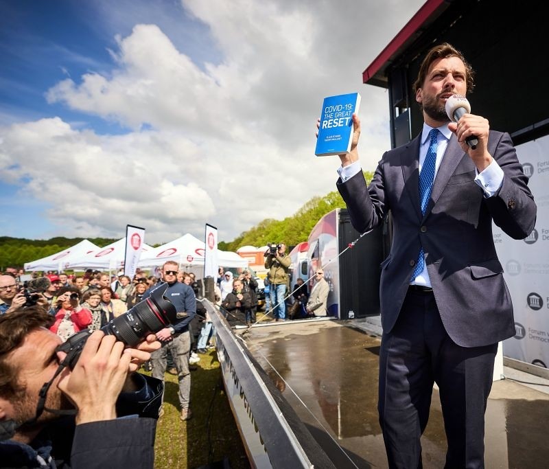 Holandia: Partia chce mieć własną kryptowalutę, spółdzielnię mieszkaniową i portal randkowy