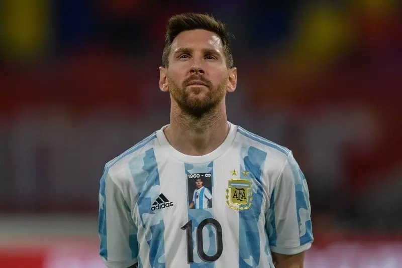 Messi and Argentina team pay tribute to Diego Maradona