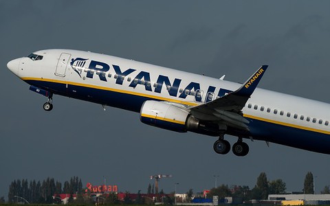 Skandal w samolocie Ryanair. Bijatyka na pokładzie