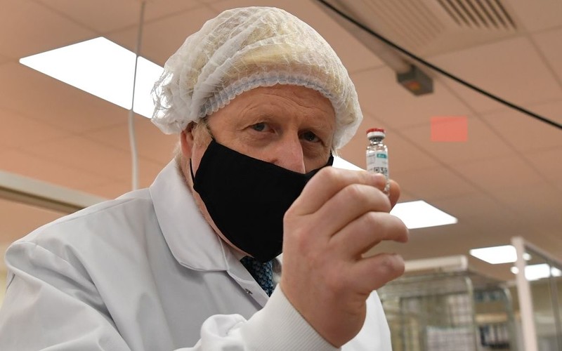 Wielka Brytania przekaże ubogim krajom 100 mln dawek szczepionek