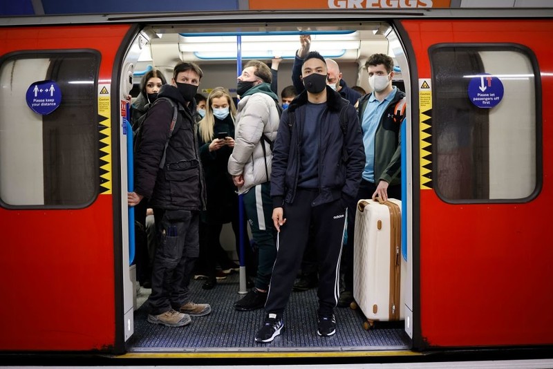 Londoners back on buses, trains as numbers rise faster than expected after Covid