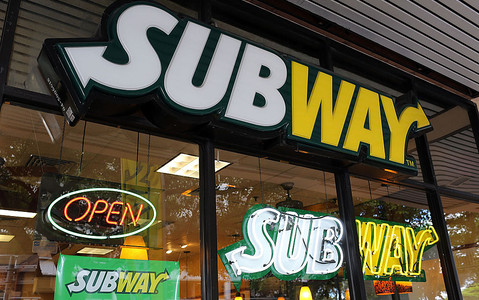Boris Johnson przygotowywał kanapki w punkcie sieci Subway