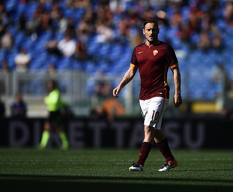 Kolejny gol Tottiego, wygrane Romy i Napoli 