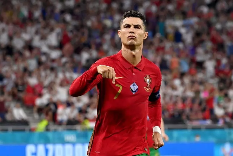 Cristiano Ronaldo equals all-time international goalscoring record
