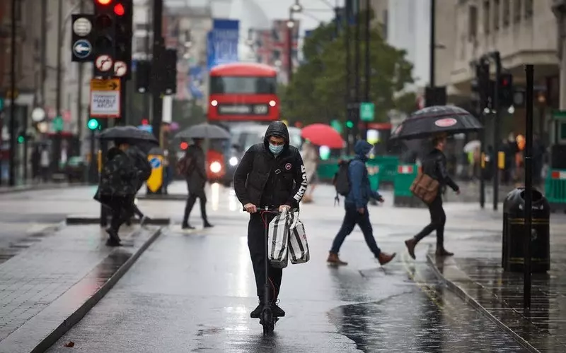 Londyńska policja masowo rekwiruje elektryczne hulajnogi