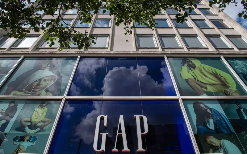 GAP zamyka wszystkie sklepy w UK i Irlandii