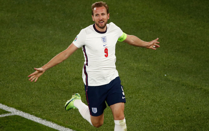 England trash Ukraine to set up first Euros semi-final for 25 years