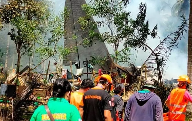 Filipiny: Co najmniej 29 osób zginęło, a 50 zostało rannych w katastrofie samolotu