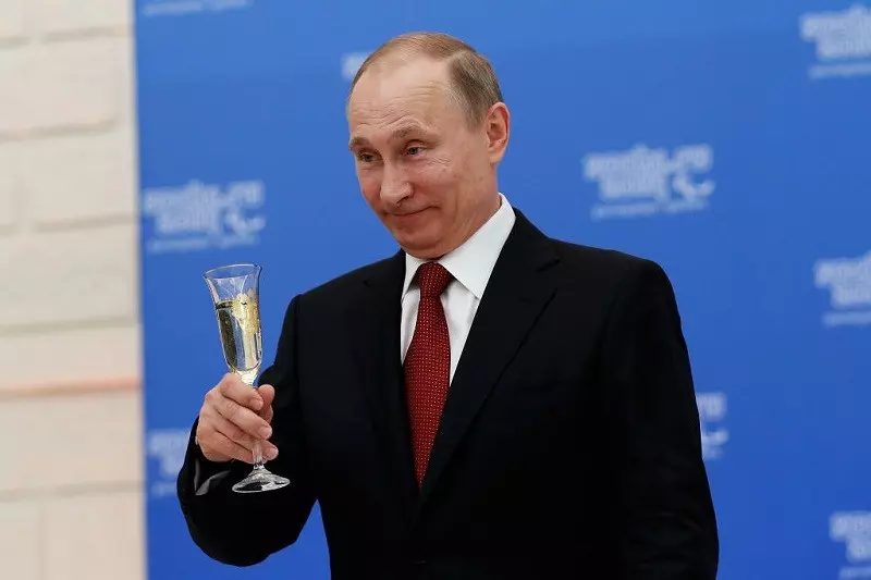 Rosja i Francja "kłócą się" o szampana