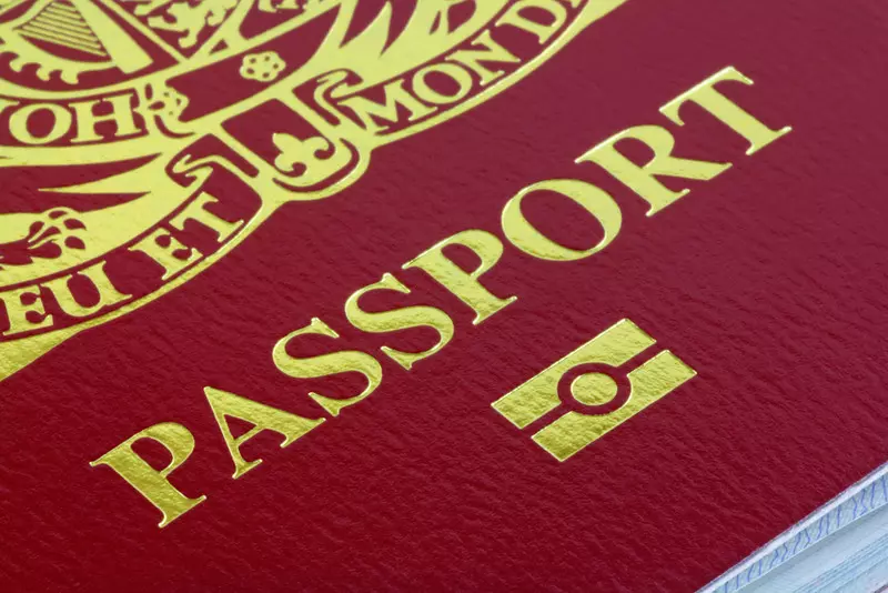 Bloomberg: W dobie Covid-19 paszport brytyjski równie dobry jak uzbecki