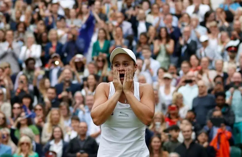 Barty overcomes Pliskova in thrilling Wimbledon final to claim second Grand Slam title