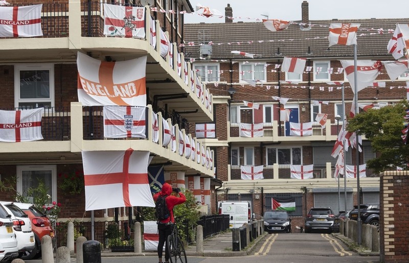 British press: England united the country in the final and raised the mood