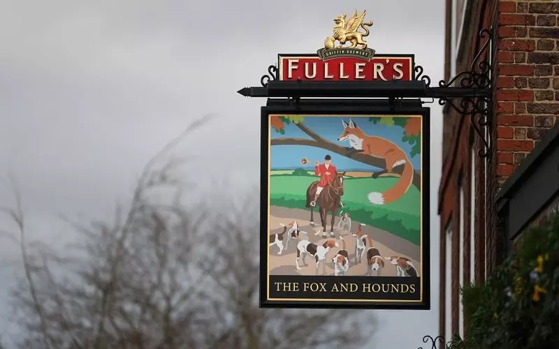 Sieć pubów Fuller's kazała pracownikom wyłączyć appkę NHS, aby unikać kwarantanny