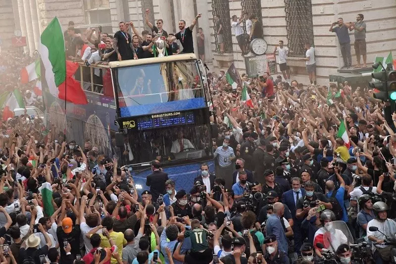 Italy Euro 2020 bus parade through streets of Rome