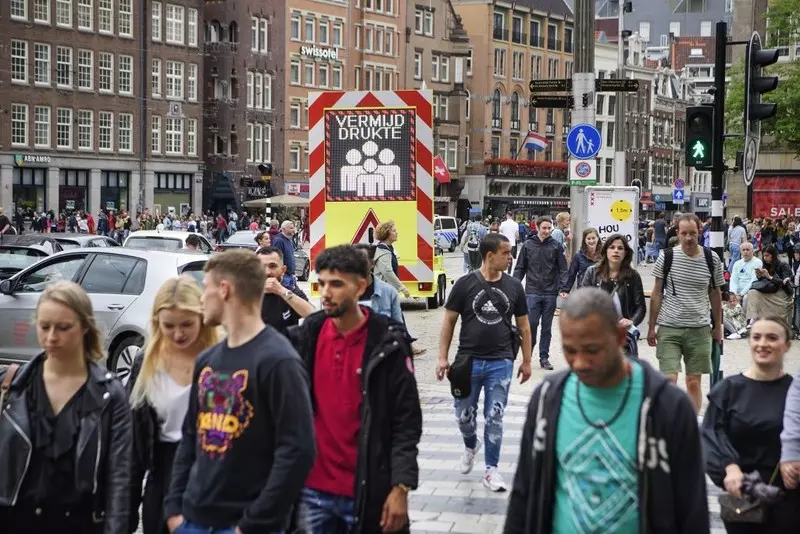 Netherlands: Amsterdam limits mass tourism