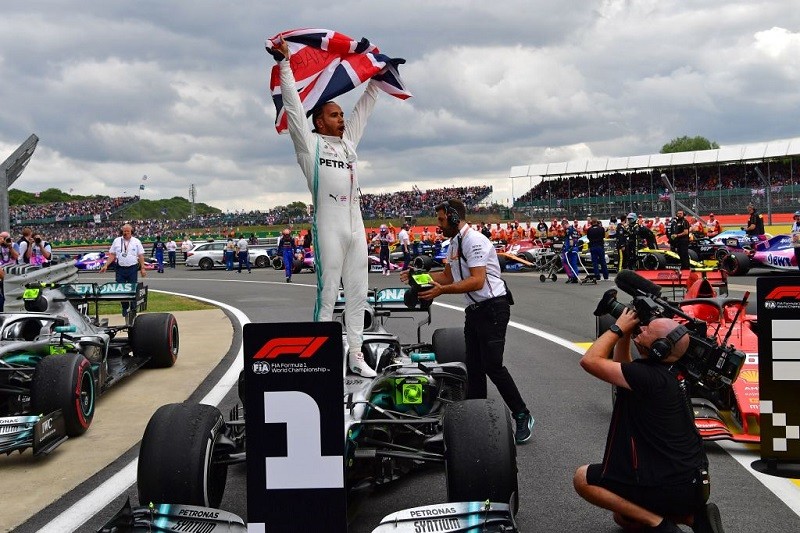 Formuła 1: Na Silverstone szansa Hamiltona i nowy format kwalifikacji 