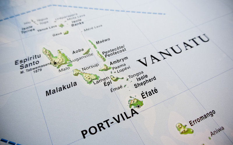  "The Guardian": Uciekinierzy, politycy i skompromitowani biznesmeni kupują paszporty Vanuatu