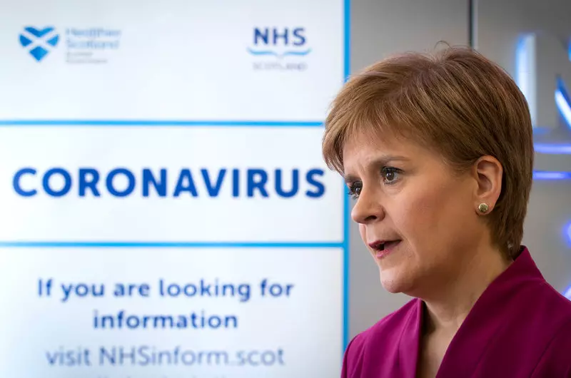 Szkocja łagodzi większość restrykcji koronawirusowych