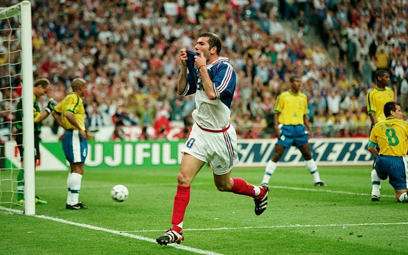 Zinedine Zidane jersey sold for over $ 100,000 at auction