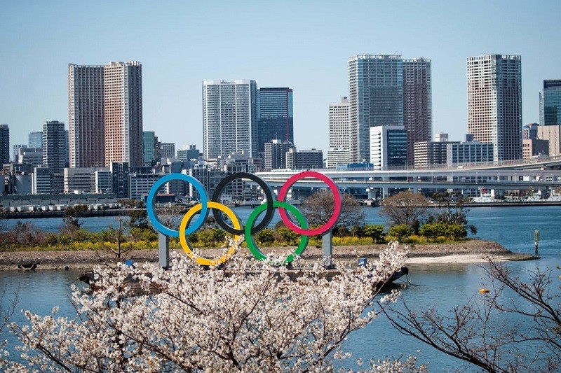 40-km traffic jam clogs expressway out of Tokyo at start of holiday, just before Olympics