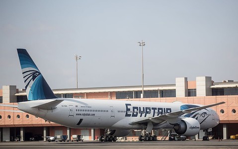 Katastrofa egipskiego airbusa: Detektory wykryły na pokładzie dym